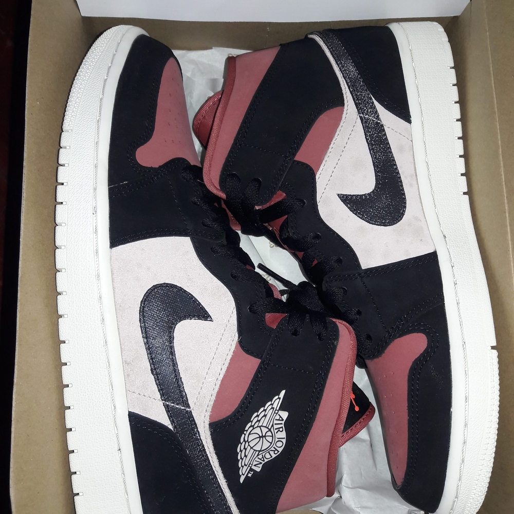 Jordan Women's Sneakers - Black and Pink